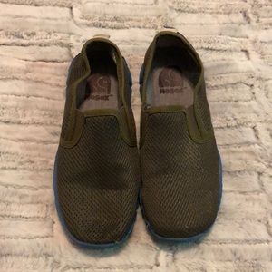 Kids water shoes 👟